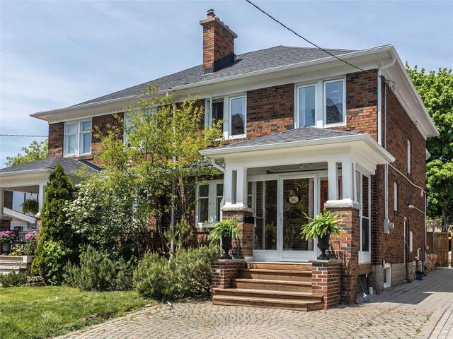 86 Sherwood Ave, House semidetached with 3 bedrooms, 3 bathrooms and 1 parking in Toronto ON | Image 1