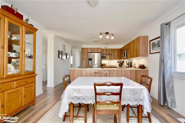 17 Ainsworth Drive, House detached with 2 bedrooms, 2 bathrooms and 4 parking in Ramara ON | Image 3