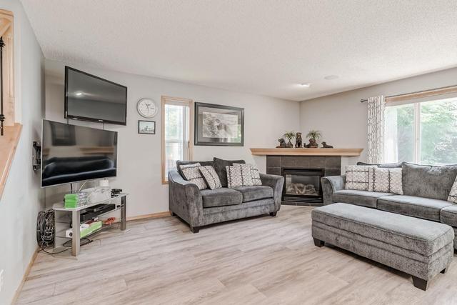 72 Cranfield Park Se, House detached with 3 bedrooms, 2 bathrooms and 4 parking in Calgary AB | Image 7