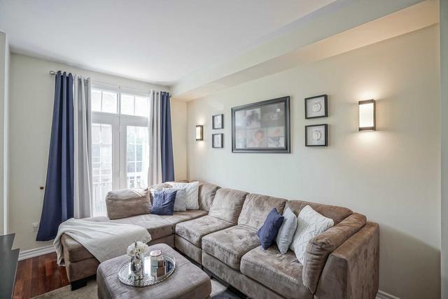 5 Piggot Mews, House attached with 3 bedrooms, 2 bathrooms and 1 parking in Toronto ON | Image 37