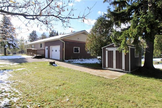 315338 Highway 6, House detached with 1 bedrooms, 1 bathrooms and 11 parking in Chatsworth ON | Image 9