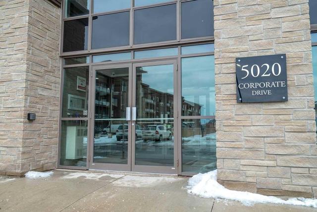 401 - 5020 Corporate Dr, Condo with 1 bedrooms, 1 bathrooms and 1 parking in Burlington ON | Image 2