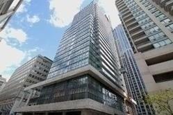 2004 - 770 Bay St, Condo with 1 bedrooms, 1 bathrooms and 0 parking in Toronto ON | Image 1