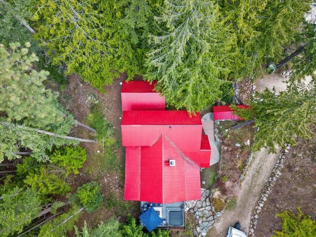 3195 Heddle Road, House detached with 3 bedrooms, 2 bathrooms and null parking in Central Kootenay F BC | Image 6