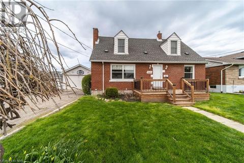 5885 Keith Street, House detached with 4 bedrooms, 2 bathrooms and 6 parking in Niagara Falls ON | Card Image