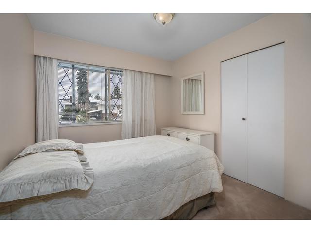 9296 133a Street, House detached with 3 bedrooms, 3 bathrooms and 3 parking in Surrey BC | Card Image