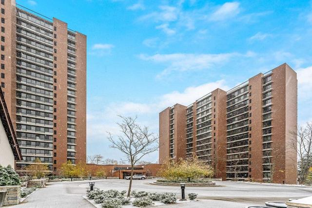 614 - 1400 Dixie Rd, Condo with 1 bedrooms, 1 bathrooms and 1 parking in Mississauga ON | Image 1