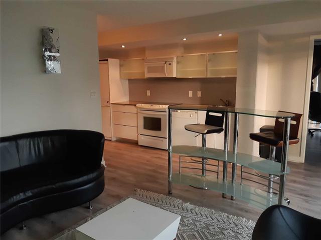 820 - 4k Spadina Ave, Condo with 2 bedrooms, 2 bathrooms and 1 parking in Toronto ON | Image 11
