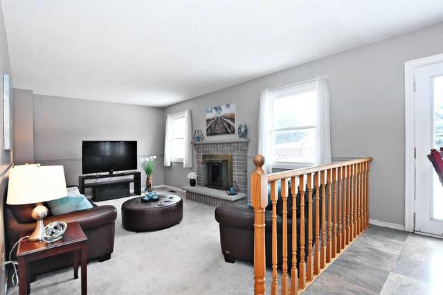 440 Alex Doner Dr, House detached with 3 bedrooms, 3 bathrooms and 4 parking in Newmarket ON | Image 5