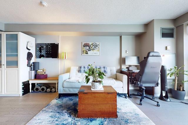 1403 - 99 Harbour Sq, Condo with 0 bedrooms, 1 bathrooms and 0 parking in Toronto ON | Image 5