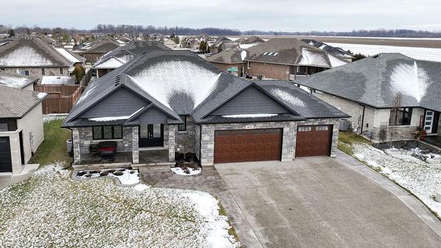 412 Rodriguez Drive, House detached with 5 bedrooms, 2 bathrooms and 6 parking in Sarnia ON | Image 1