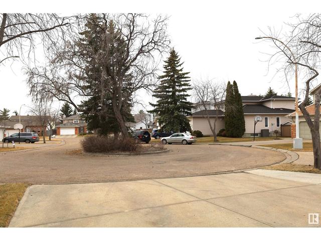 258 Burton Rd Nw, House detached with 5 bedrooms, 3 bathrooms and 8 parking in Edmonton AB | Image 11
