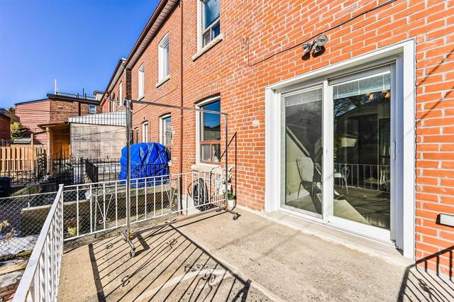 137 Essex St, House semidetached with 4 bedrooms, 2 bathrooms and 2 parking in Toronto ON | Image 15