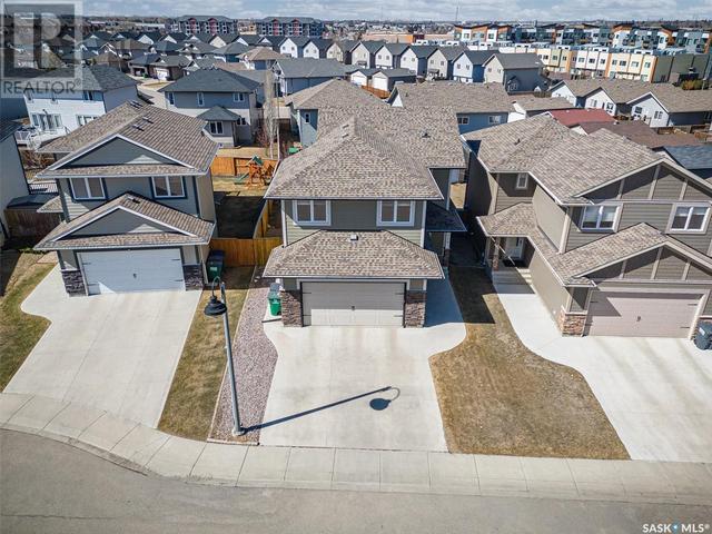 114 Mcbeth Crescent, House detached with 4 bedrooms, 4 bathrooms and null parking in Saskatoon SK | Image 2