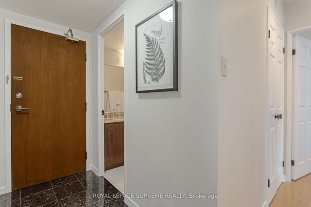 1104 - 47 St Clair Ave W, Condo with 2 bedrooms, 2 bathrooms and 1 parking in Toronto ON | Image 11