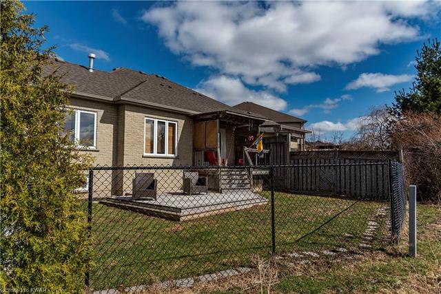 237 Buttercup Court, House semidetached with 2 bedrooms, 2 bathrooms and 3 parking in Waterloo ON | Image 21