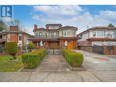 7113 Union Street, House detached with 6 bedrooms, 5 bathrooms and 3 parking in Burnaby BC | Card Image