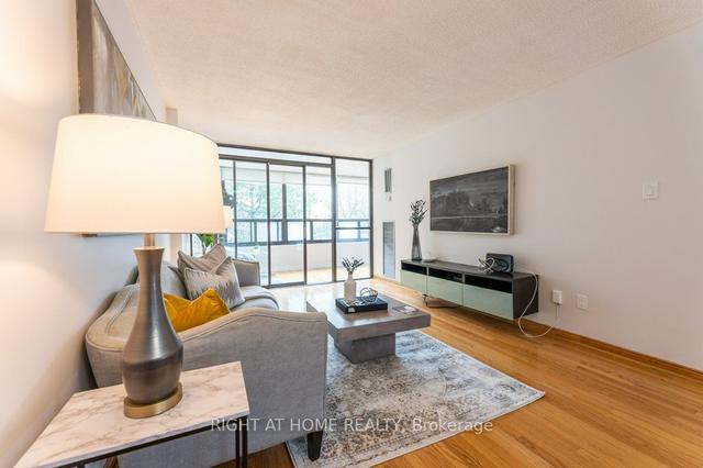 207 - 33 Elmhurst Ave, Condo with 2 bedrooms, 2 bathrooms and 1 parking in Toronto ON | Image 3