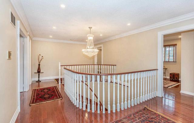 2118 Kempton Park Dr, House detached with 4 bedrooms, 5 bathrooms and 5 parking in Mississauga ON | Image 9