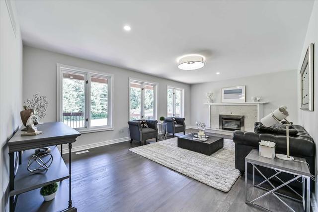56 Highglen Ave, House detached with 4 bedrooms, 5 bathrooms and 10 parking in Markham ON | Image 3