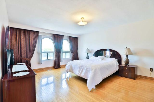 190 Gracefield Ave, House detached with 4 bedrooms, 5 bathrooms and 5 parking in Toronto ON | Image 6