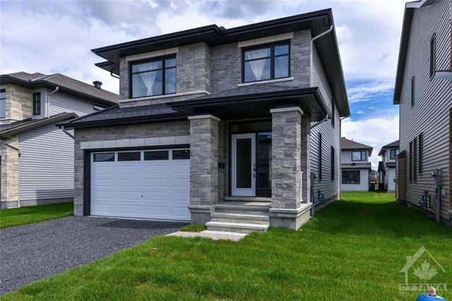 87 Palfrey Way, House detached with 3 bedrooms, 4 bathrooms and 4 parking in Ottawa ON | Image 2