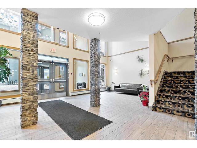 227 - 10121 80 Av Nw, Condo with 2 bedrooms, 2 bathrooms and 2 parking in Edmonton AB | Image 5