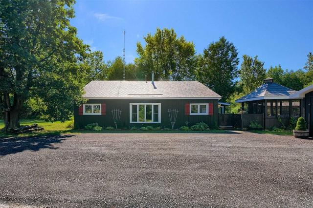 777034 Highway 10, House detached with 2 bedrooms, 1 bathrooms and 10 parking in Chatsworth ON | Image 3