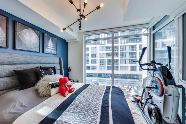 417 - 27 Bathurst St W, Condo with 2 bedrooms, 2 bathrooms and 1 parking in Toronto ON | Image 6