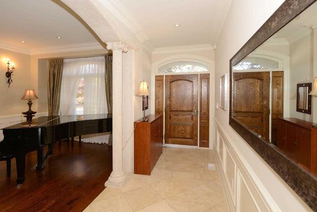 305 Spring Garden Ave, House detached with 5 bedrooms, 6 bathrooms and 2 parking in Toronto ON | Image 2