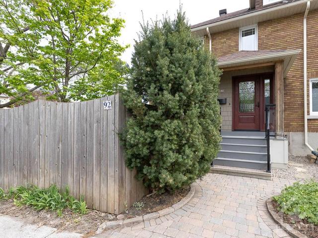 92 Evelyn Avenue, Home with 4 bedrooms, 2 bathrooms and 3 parking in Ottawa ON | Image 2