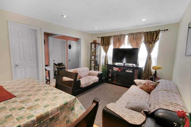 17 Mack Ave, House other with 3 bedrooms, 1 bathrooms and 1 parking in Toronto ON | Image 5