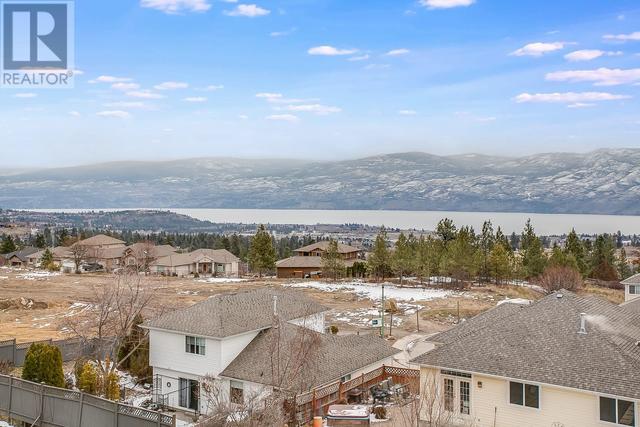 2811 Copper Ridge Drive, House detached with 4 bedrooms, 3 bathrooms and 4 parking in West Kelowna BC | Image 5