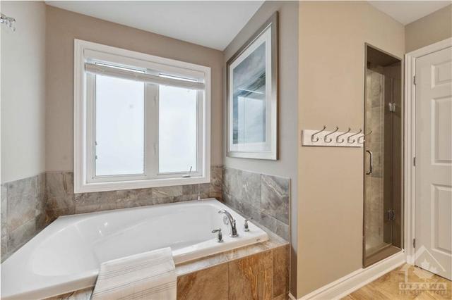 59 Bristling Crescent, House detached with 4 bedrooms, 3 bathrooms and 4 parking in Ottawa ON | Image 19