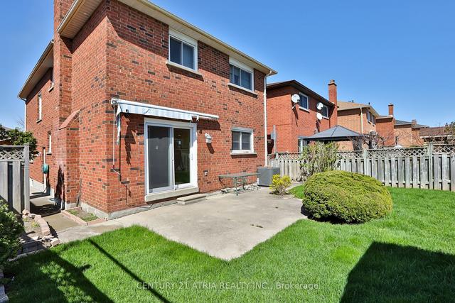 573 Chancellor Dr, House detached with 4 bedrooms, 4 bathrooms and 6 parking in Vaughan ON | Image 10