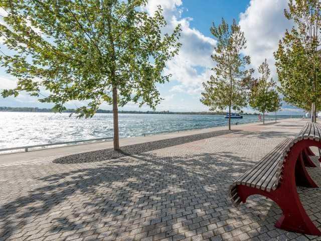 Th 104 - 39 Queens Quay E, Townhouse with 2 bedrooms, 3 bathrooms and 2 parking in Toronto ON | Image 20