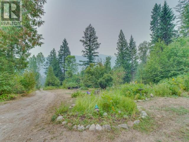 2373 Mabel Lake Road, House detached with 3 bedrooms, 3 bathrooms and null parking in North Okanagan F BC | Image 54