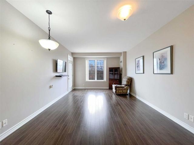 211 - 9519 Keele St, Condo with 2 bedrooms, 2 bathrooms and 1 parking in Vaughan ON | Image 5