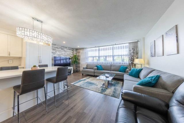917 - 80 Grandravine Dr, Condo with 3 bedrooms, 1 bathrooms and 1 parking in Toronto ON | Image 12