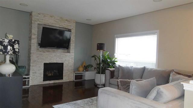 10 Fallgate Dr, House detached with 4 bedrooms, 4 bathrooms and 4 parking in Brampton ON | Image 5