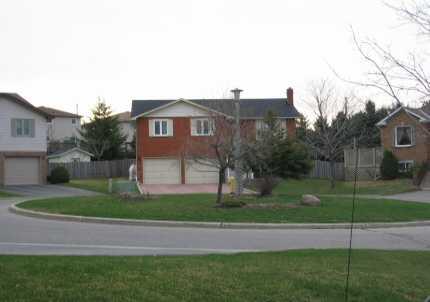 856 Meadowhill Crt, House detached with 3 bedrooms, 2 bathrooms and 6 parking in Oshawa ON | Image 9