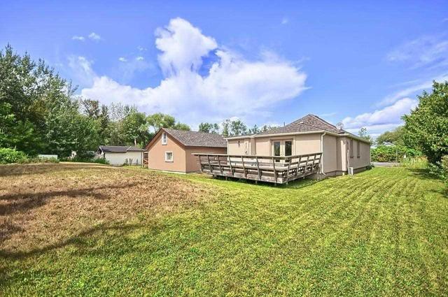 1190 Maple Rd, House detached with 3 bedrooms, 2 bathrooms and 6 parking in Innisfil ON | Image 12