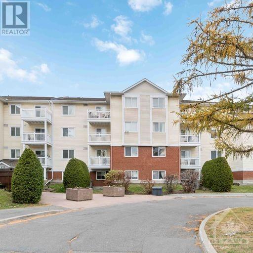 7 - 270 Lorry Greenberg Drive, Condo with 2 bedrooms, 1 bathrooms and 1 parking in Ottawa ON | Image 3