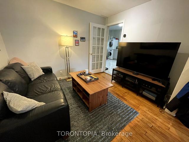 main - 2346.5 Queen St E, House detached with 2 bedrooms, 1 bathrooms and 0 parking in Toronto ON | Image 4