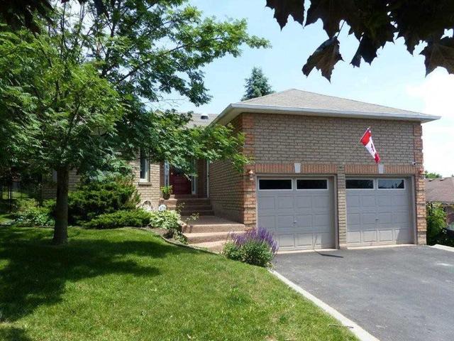 46 Mills Crt, House detached with 3 bedrooms, 2 bathrooms and 5 parking in Bradford West Gwillimbury ON | Card Image