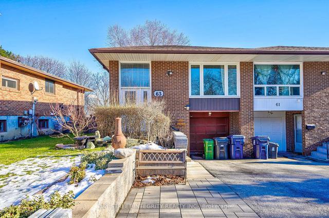 63 Picola Crt, House semidetached with 3 bedrooms, 2 bathrooms and 3 parking in Toronto ON | Image 12