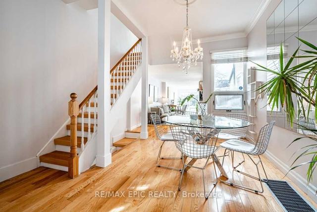 258 Lippincott St, House attached with 3 bedrooms, 2 bathrooms and 1 parking in Toronto ON | Image 9