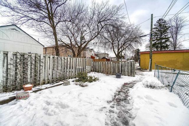 885 Pape Ave, House semidetached with 3 bedrooms, 2 bathrooms and 2 parking in Toronto ON | Image 18