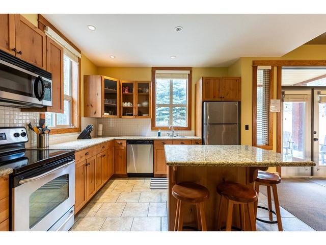 611d - 4559 Timberline Crescent, Condo with 2 bedrooms, 2 bathrooms and null parking in East Kootenay A BC | Image 14