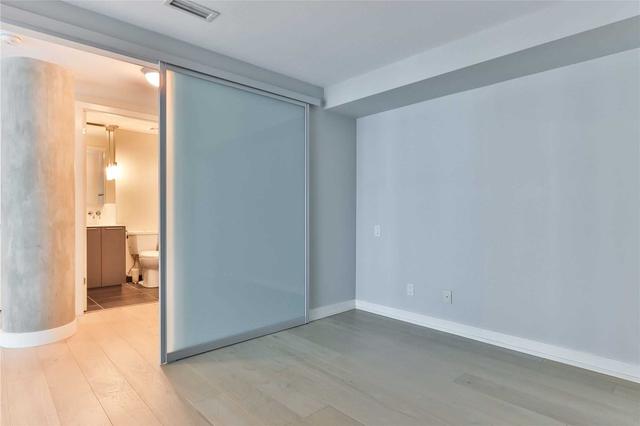 711 - 650 King St W, Condo with 1 bedrooms, 1 bathrooms and 1 parking in Toronto ON | Image 6